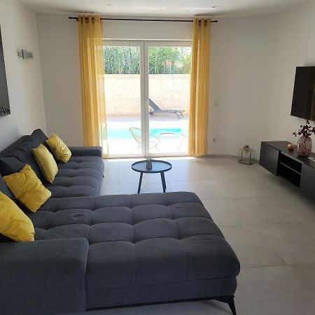 Haus Dalmatia With Heated Pool Apartment Bibinje Exterior photo