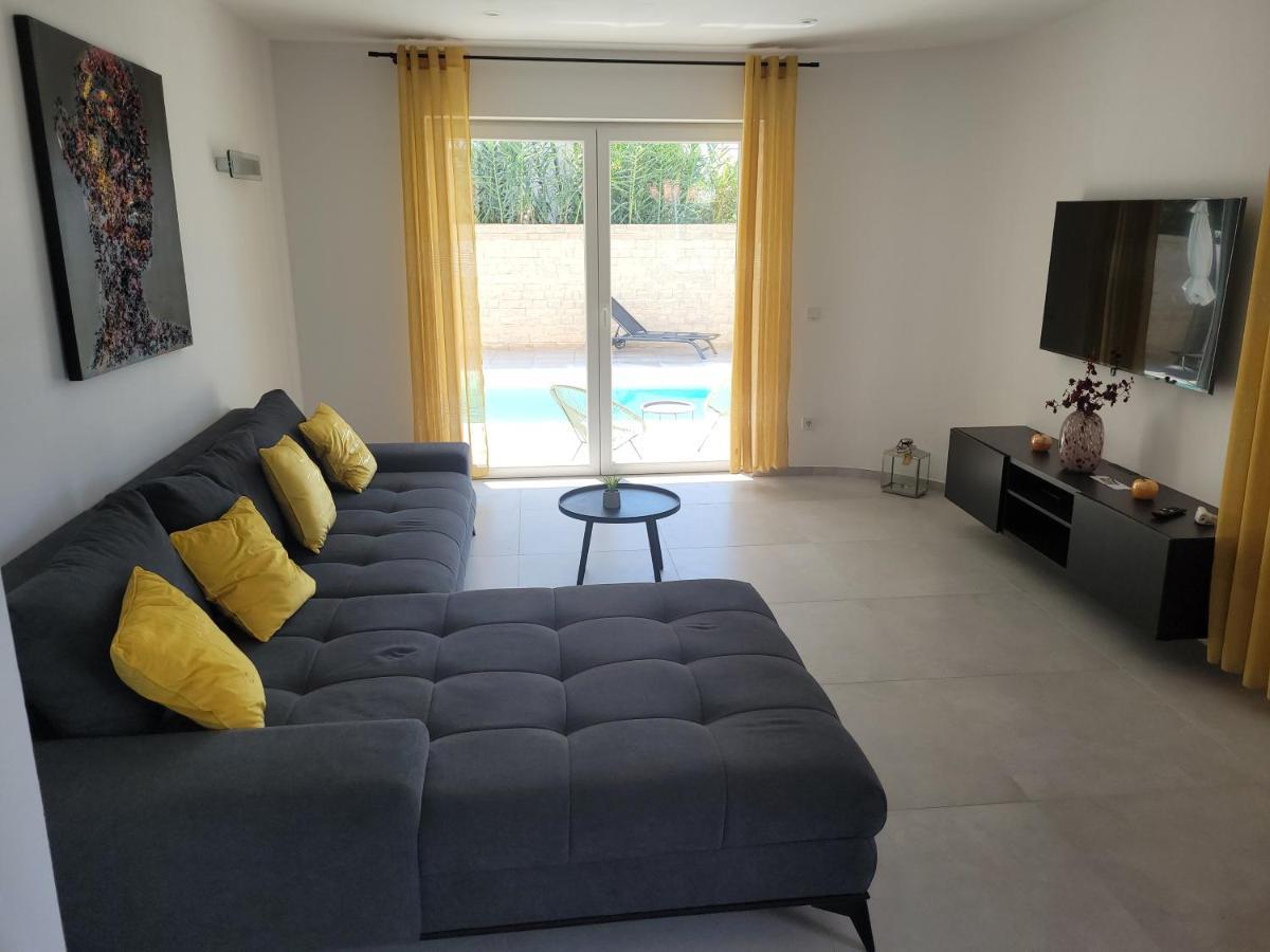 Haus Dalmatia With Heated Pool Apartment Bibinje Exterior photo