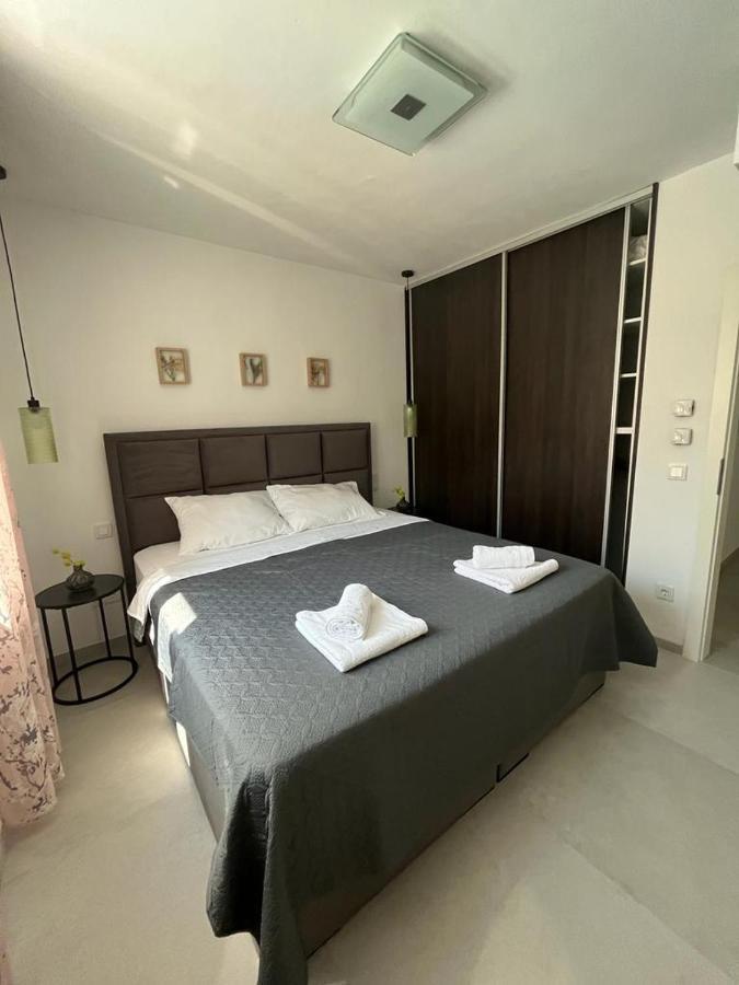 Haus Dalmatia With Heated Pool Apartment Bibinje Exterior photo